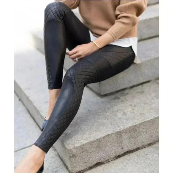 Spanx Faux Leather Quilted Leggings Size M Black - Picture 1 of 10
